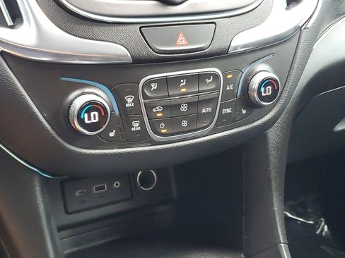 Used 2020 Chevrolet Equinox LT w/ Midnight Edition FWD image 28