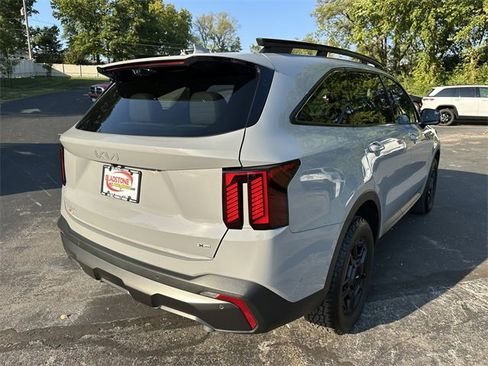 Used 2024 Kia Sorento SX Prestige w/ Sage Leather Package image 6