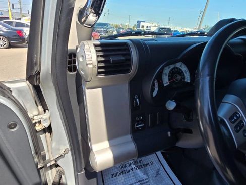 Used 2007 Toyota FJ Cruiser 4WD image 14