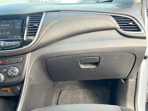 Certified 2018 Chevrolet Trax LS image 28