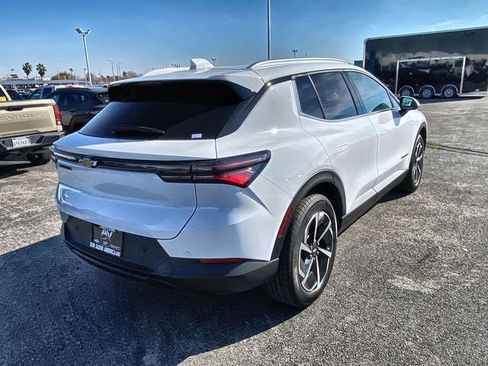 New 2026 Chevrolet Equinox EV LT FWD image 14