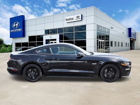 Used 2022 Ford Mustang GT Premium w/ Equipment Group 401A RWD image 4