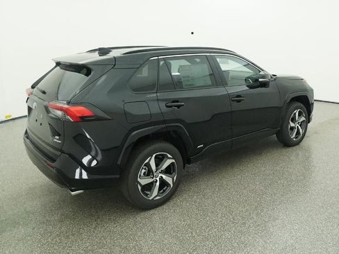 New 2025 Toyota RAV4 SE image 42