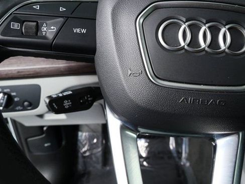 Used 2025 Audi Q5 2.0T Premium Plus w/ Premium Plus Package image 10