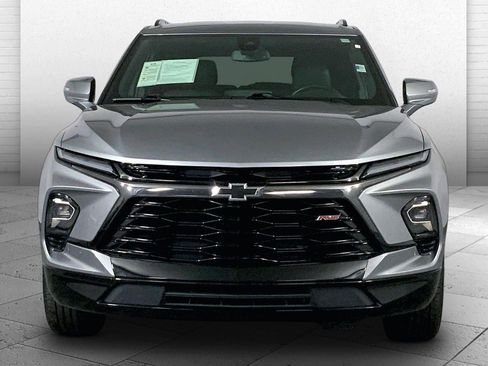 Used 2025 Chevrolet Blazer RS FWD image 2