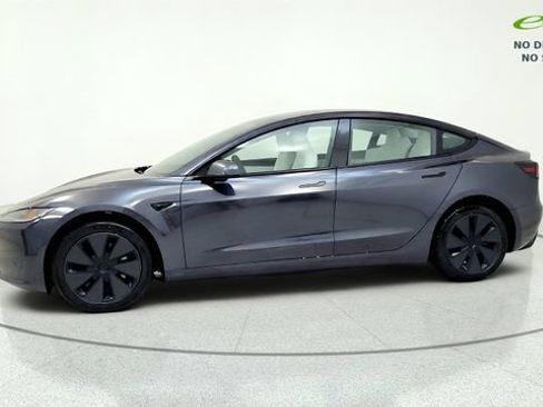 Used 2026 Tesla Model 3 RWD image 4