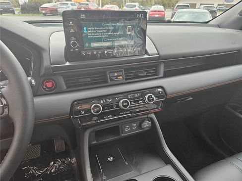 New 2025 Honda Pilot TrailSport image 10