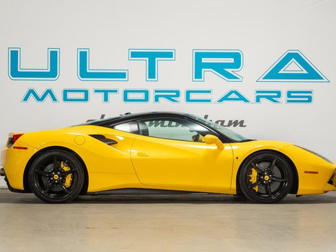 Used 2016 Ferrari 488 GTB RWD image 26