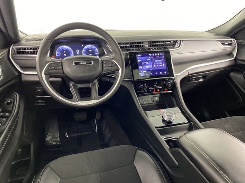 Used 2024 Jeep Grand Cherokee L Altitude AWD/4WD image 38