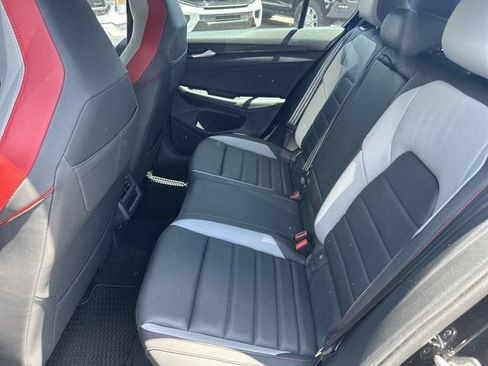 Used 2022 Volkswagen GTI SE FWD image 20