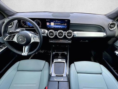 Used 2026 Mercedes-Benz GLB 250 image 16