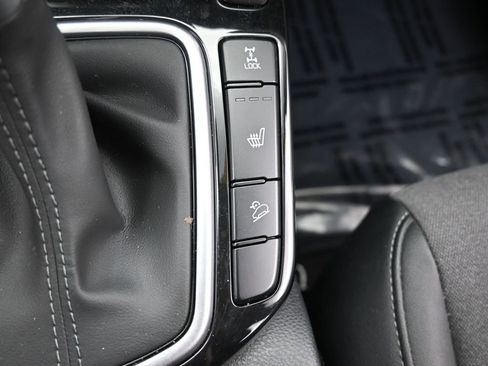 Used 2024 Kia Seltos S image 32