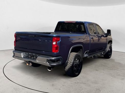 Used 2022 Chevrolet Silverado 2500 LT w/ Convenience Package AWD/4WD image 5