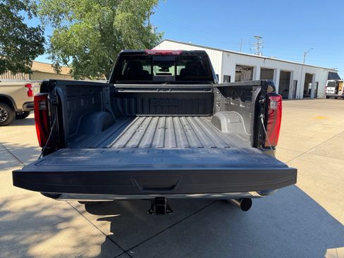 New 2026 GMC Sierra 2500 SLT w/ SLT Premium Package AWD/4WD image 35