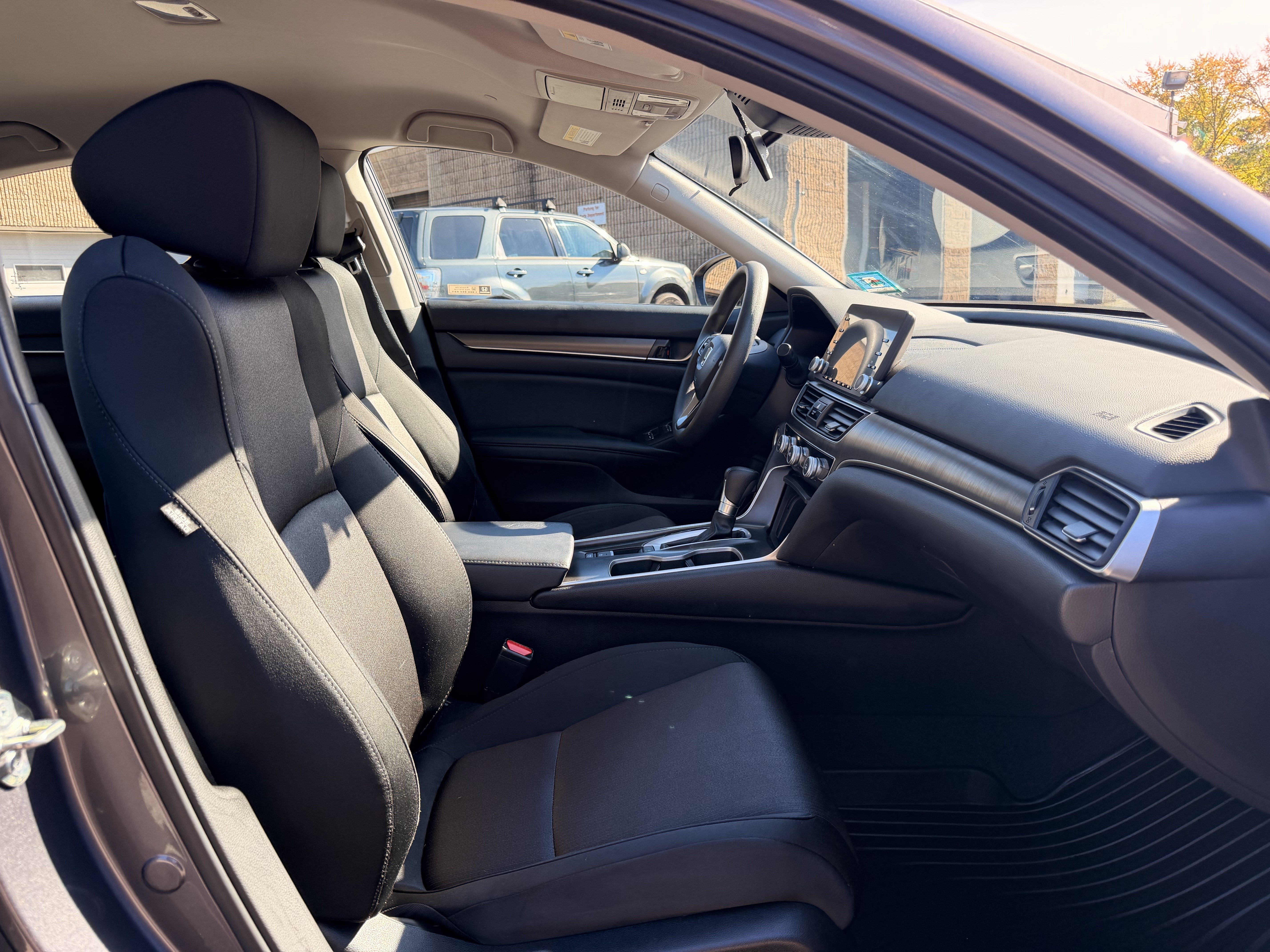 Certified 2018 Honda Accord LX image 6