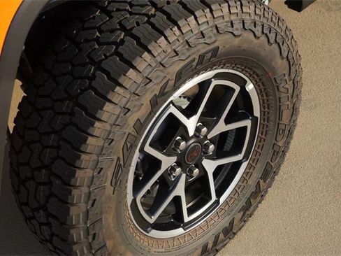 New 2025 Jeep Gladiator Rubicon image 9