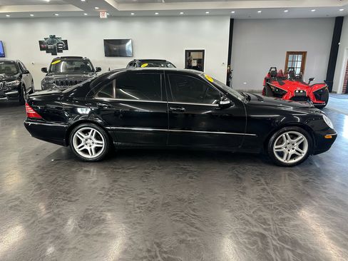 Used 2006 Mercedes-Benz S 500 4MATIC image 4