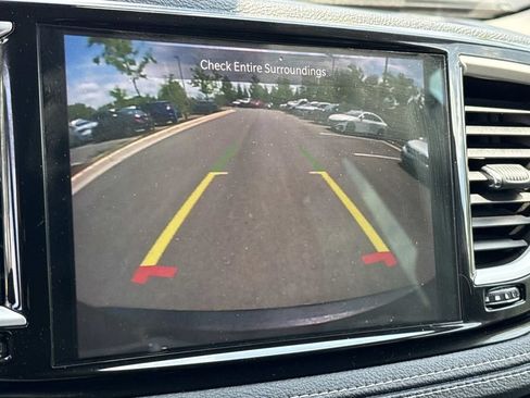 Used 2022 Chrysler Pacifica Touring-L AWD/4WD image 15