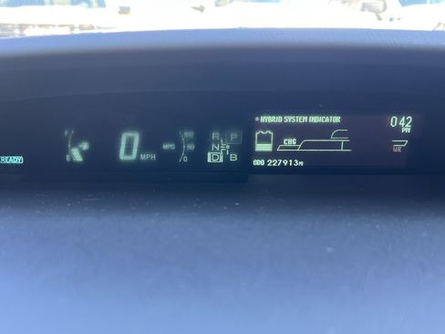 Used 2010 Toyota Prius Three FWD image 27