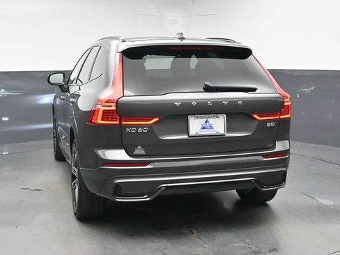 Used 2023 Volvo XC60 B5 Plus w/ Climate Package AWD/4WD image 7