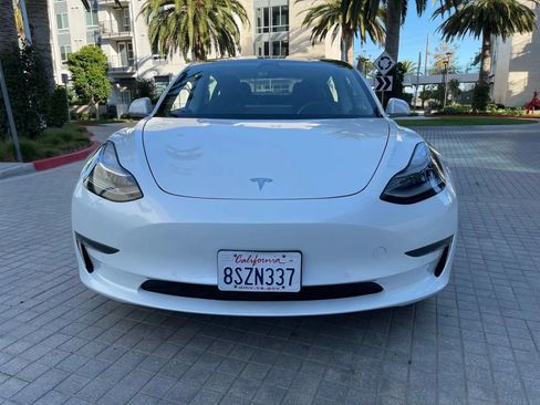 Used 2018 Tesla Model 3 Long Range RWD image 2