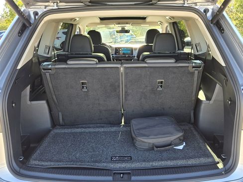 Certified 2025 Volkswagen Atlas SE w/ Panoramic Sunroof Package image 15