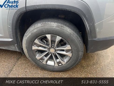Used 2026 Chevrolet Equinox LT w/ Convenience Package II FWD image 5