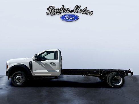 Used 2024 Ford F450 XL image 2