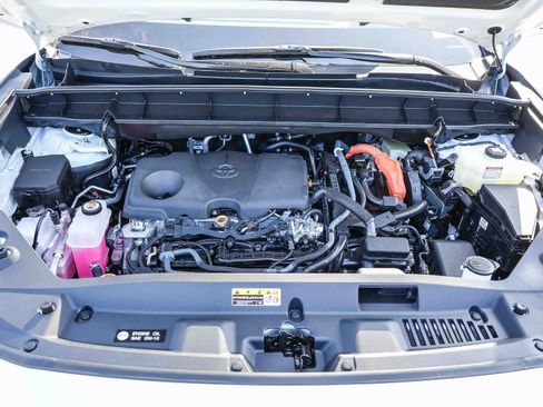New 2026 Toyota Highlander Platinum AWD/4WD image 14