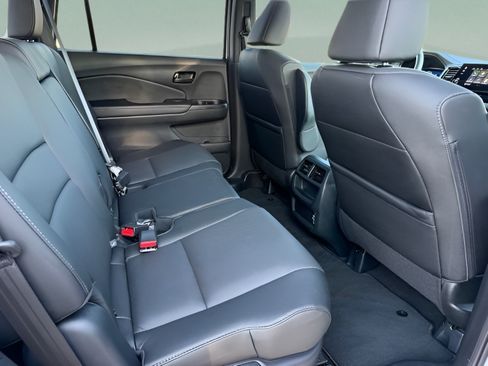 Used 2023 Honda Passport EX-L image 26
