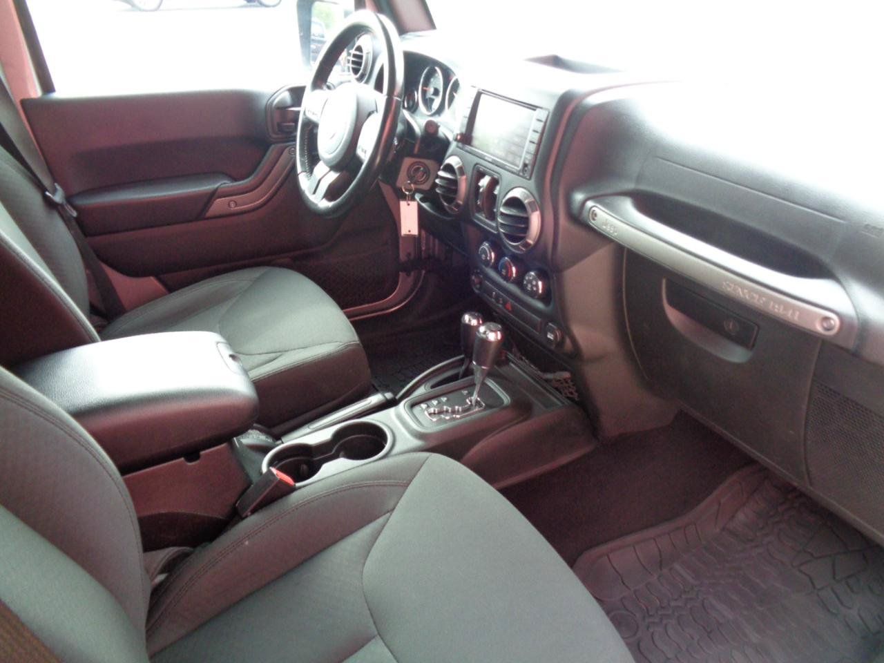 Used 2018 Jeep Wrangler Unlimited Sport S AWD/4WD image 12