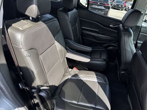 Used 2021 GMC Acadia SLT w/ Elevation Edition AWD/4WD image 28