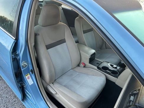 Used 2012 Toyota Camry LE FWD image 15
