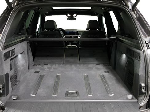 Used 2019 BMW X5 xDrive50i AWD/4WD image 11