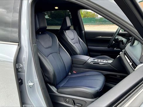 Certified 2026 INFINITI QX60 Sport w/ Dark Cargo Package AWD/4WD image 12
