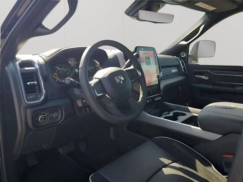 New 2025 RAM 2500 Laramie AWD/4WD image 48