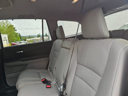 Used 2020 Honda Pilot Touring image 20
