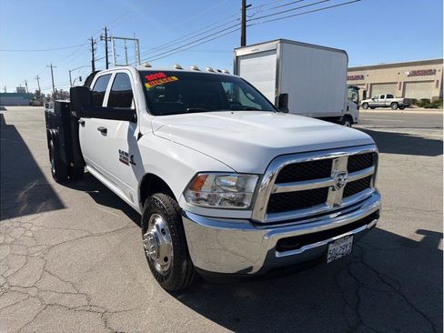 Used 2018 RAM 3500 Tradesman w/ Chrome Appearance Group image 2