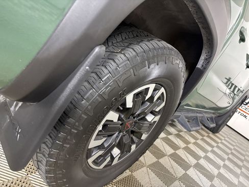 Used 2024 Nissan Frontier PRO-4X w/ Technology Package image 31