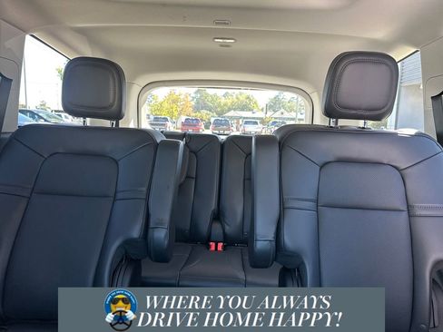 New 2026 Lincoln Aviator 2WD image 21