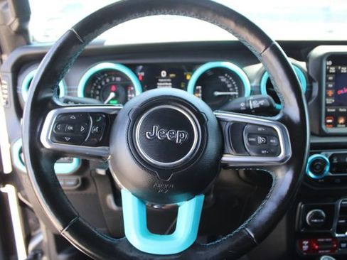 Used 2022 Jeep Wrangler Unlimited Rubicon 4xe w/ Cold Weather Group AWD/4WD image 21