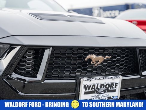 Used 2025 Ford Mustang GT Premium image 11