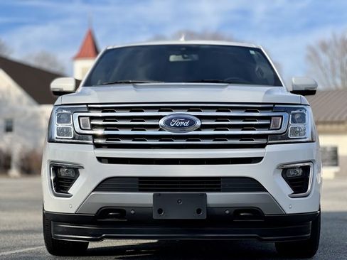 Used 2020 Ford Expedition Limited image 2