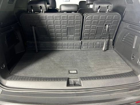 Certified 2024 Chevrolet Traverse LT w/ LPO, Floor Liner Package AWD/4WD image 14