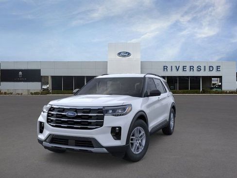 New 2026 Ford Explorer Active w/ Active Comfort Package image 2