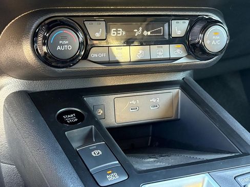 New 2026 Nissan Kicks SV w/ SV Premium Package image 13
