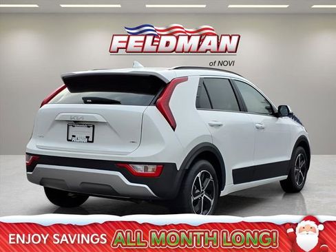Used 2024 Kia Niro EX image 6