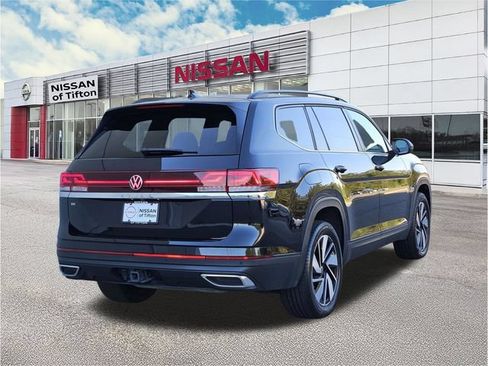 Used 2025 Volkswagen Atlas SE FWD image 4