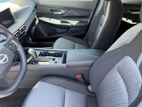 New 2027 Nissan Sentra SV w/ Floor Mat Package FWD image 17