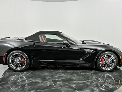 Used 2016 Chevrolet Corvette Stingray Convertible w/ 2LT Preferred Equipment Group RWD image 13